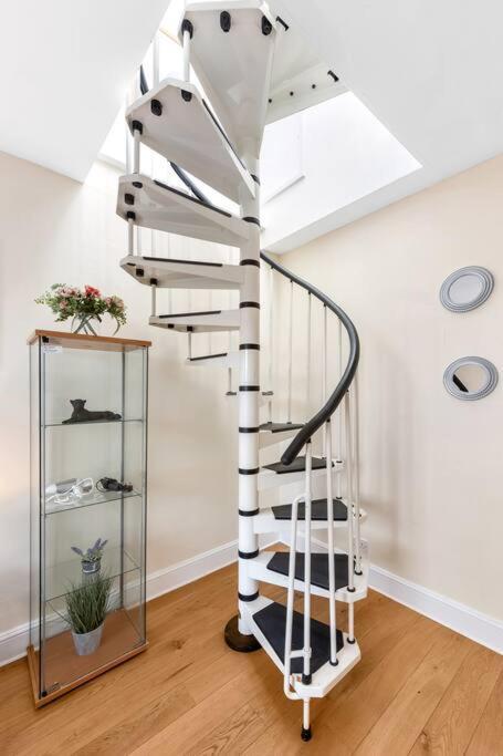 Spacious Sleep 11 With Terrace In Earls Court Ec99 런던 외부 사진